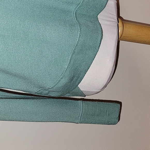 Athleta crewneck long sleeve pull over womens size M - Picture 3 of 9